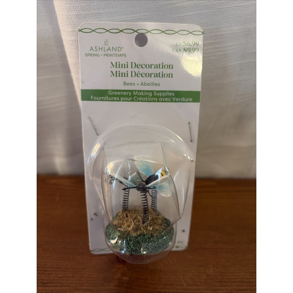 ASHLAND SPRING MINI DECORATION- BEES‎ NWT